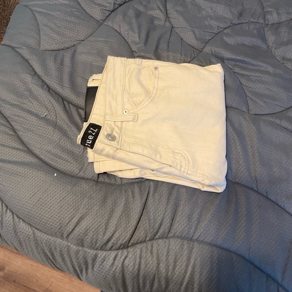 I bought these pants and I ordered the wrong size and never wore them